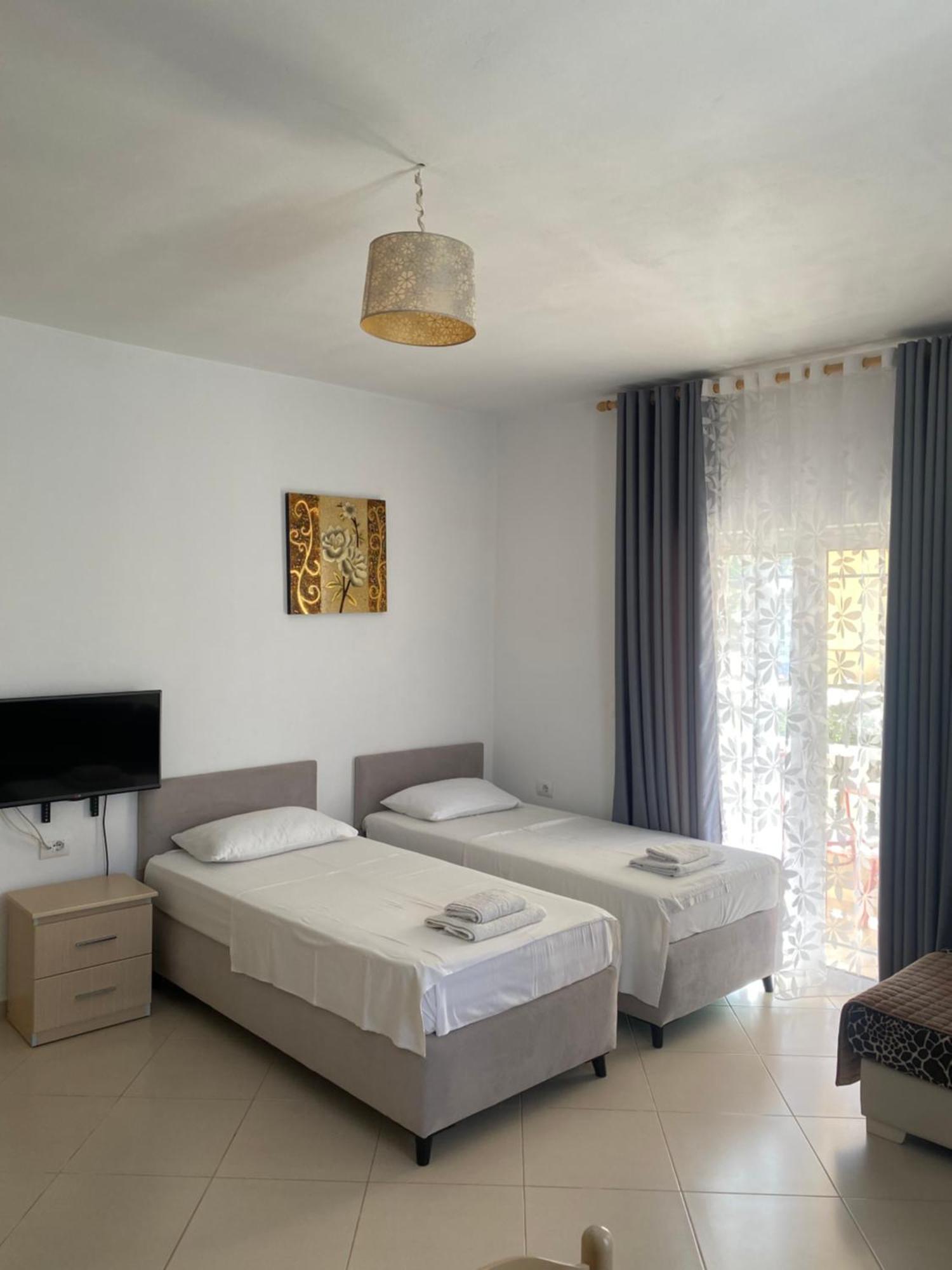 Vila Mario Ksamil Luaran gambar