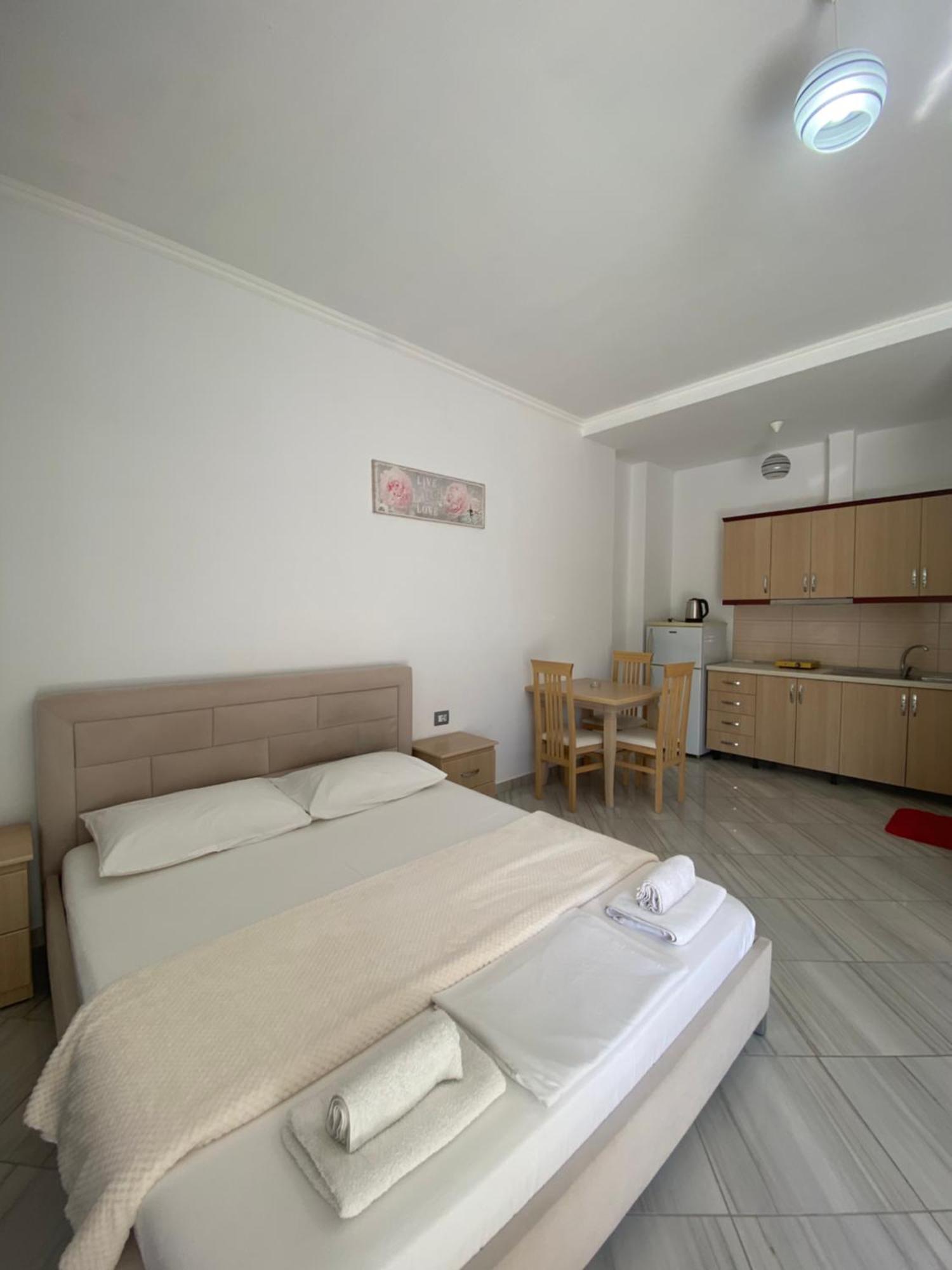 Vila Mario Ksamil Luaran gambar
