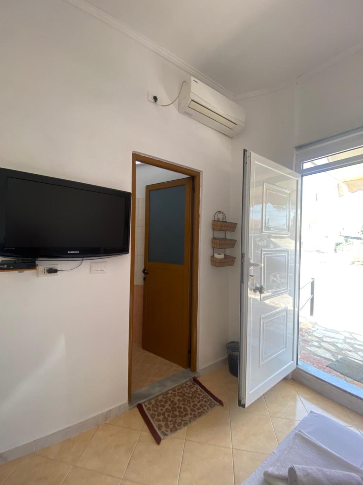Vila Mario Ksamil Luaran gambar