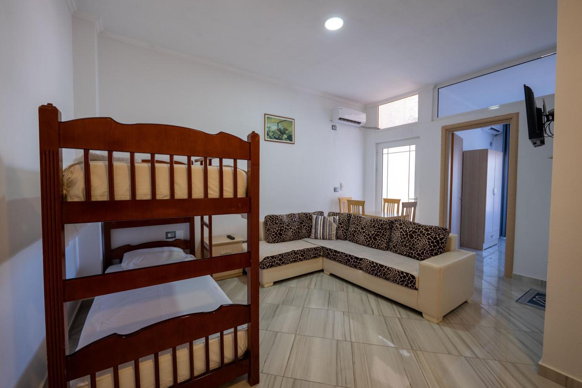Vila Mario Ksamil Luaran gambar